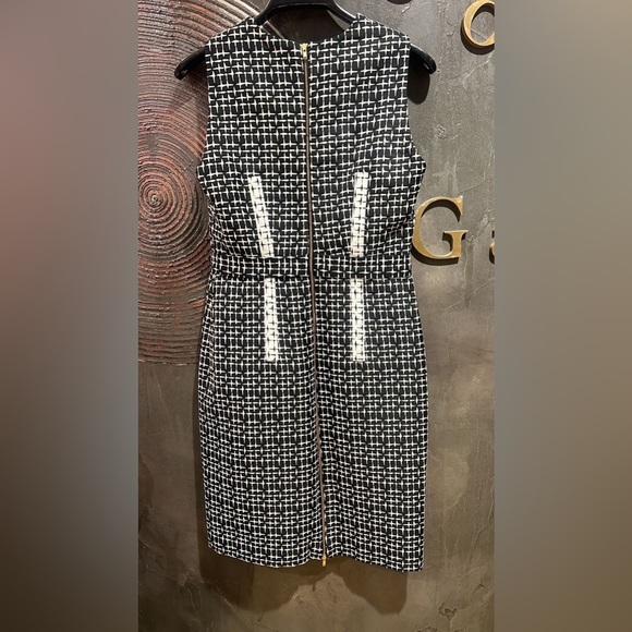 Chic Black and White Tweed Midi Dress - Picture 3 of 8